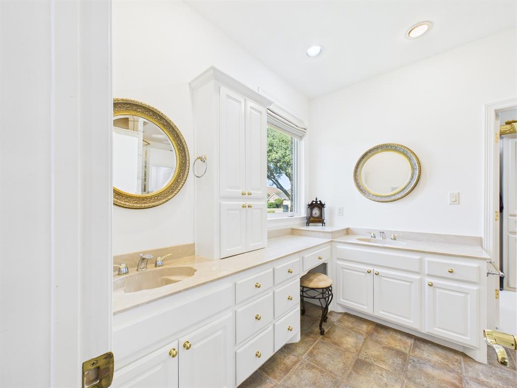 Waxahachie, Texas, 75165, United States, 3 Bedrooms Bedrooms, ,2 BathroomsBathrooms,Residential,For Sale,1977145