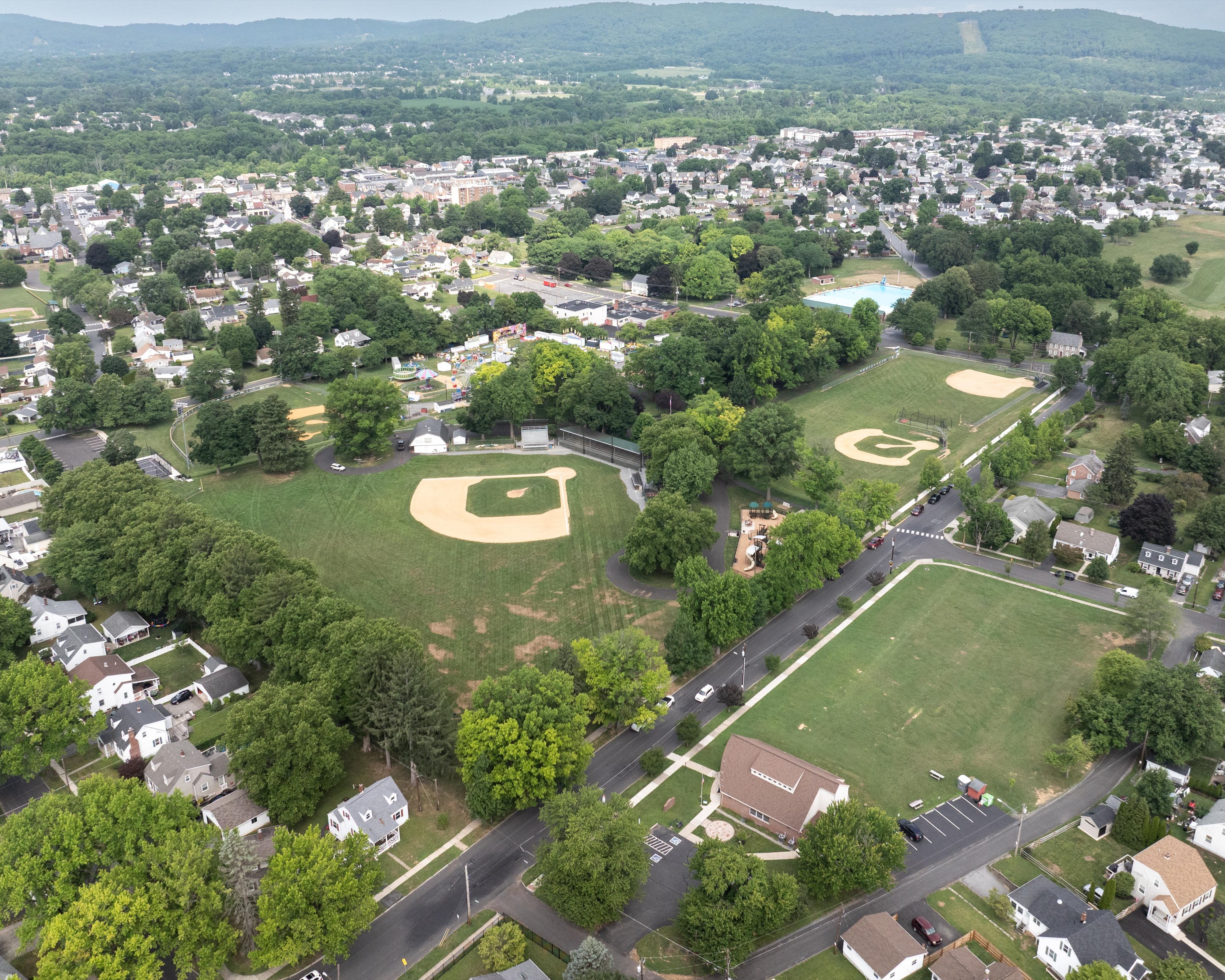  303 Cedar Road, Hellertown, PA 18055 - 物件實景
