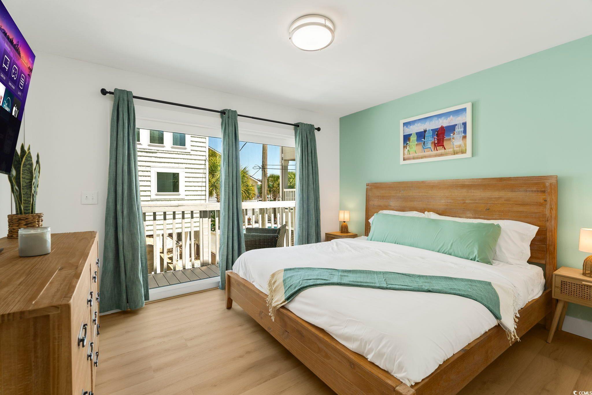 North Myrtle Beach, South Carolina, 29582, United States, 6 Bedrooms Bedrooms, ,4 BathroomsBathrooms,Residential,For Sale,1979698