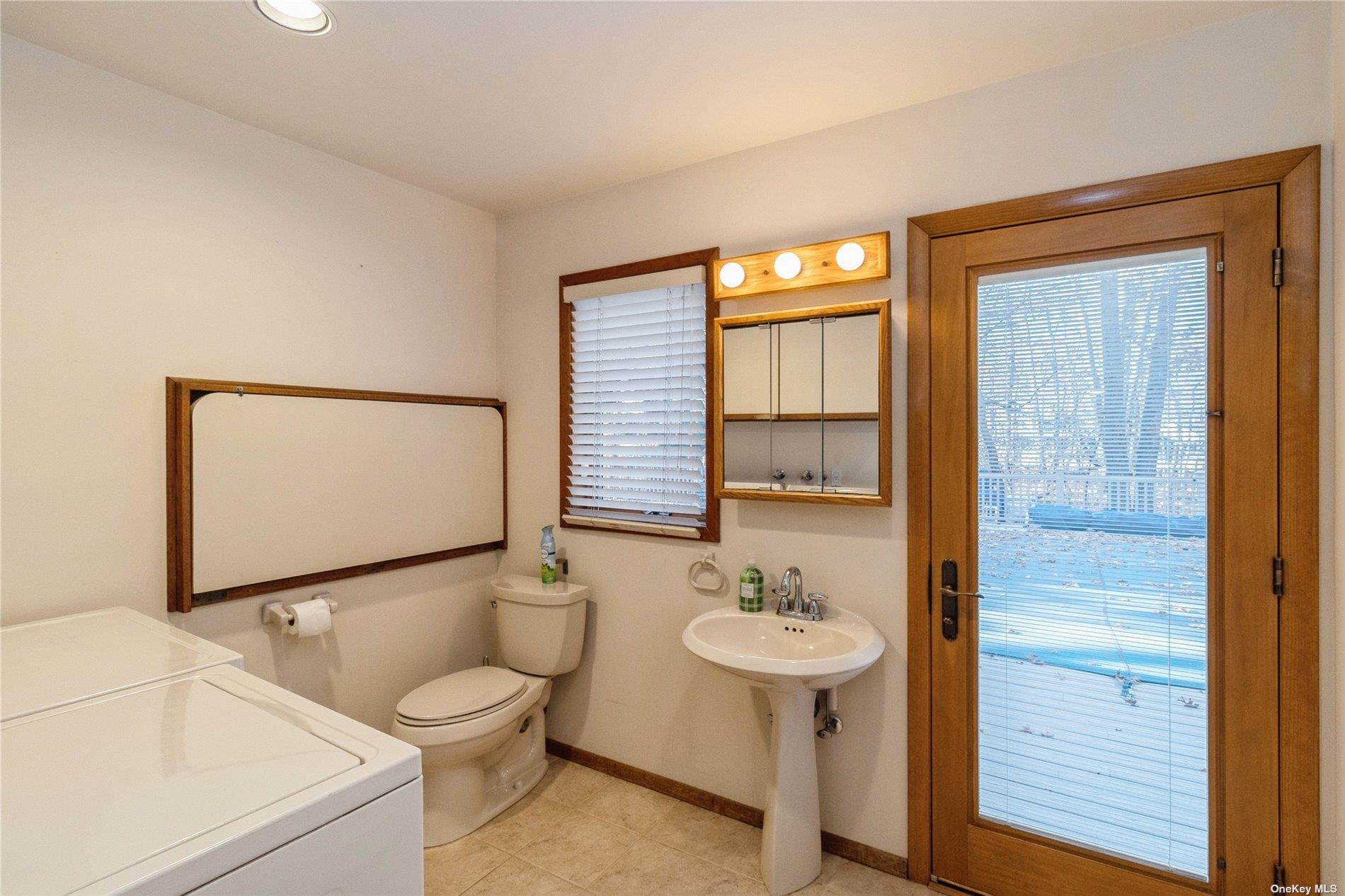 1572 Middle Road, Calverton, New York, 11933, United States, 3 Bedrooms Bedrooms, ,3 BathroomsBathrooms,Residential,For Sale,1572 Middle Road,1663464