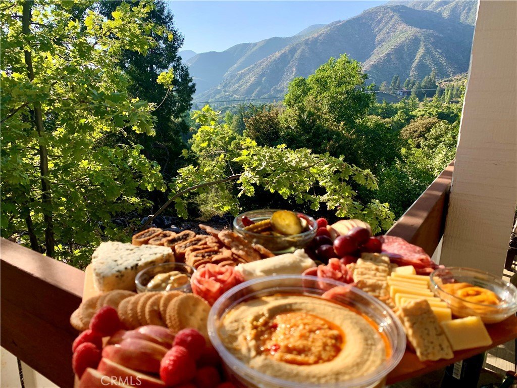 Oak Glen, California, 92399, United States, 2 Bedrooms Bedrooms, ,2 BathroomsBathrooms,Residential,For Sale,1973930