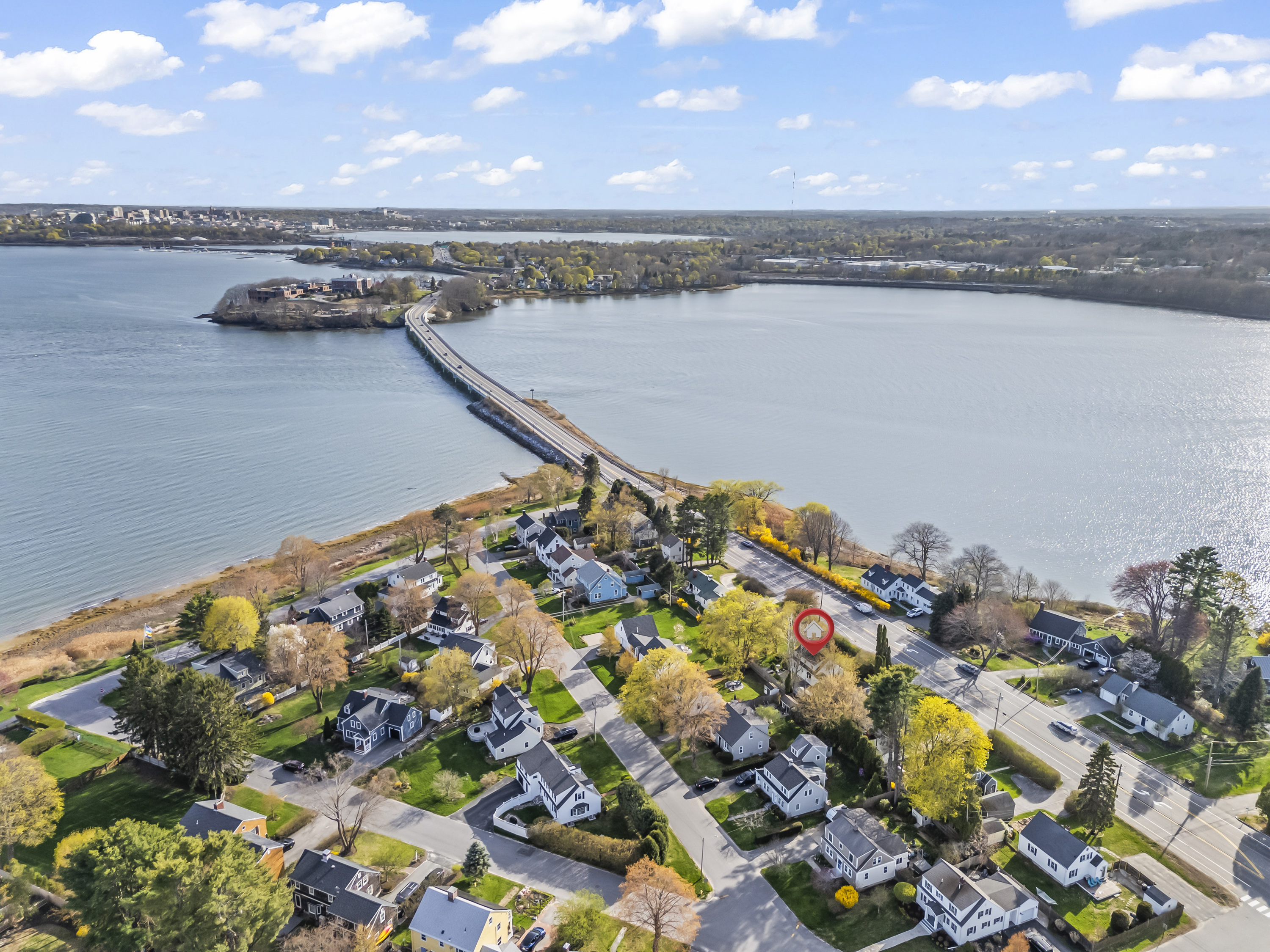 Falmouth, Maine, 04105, United States, 3 Bedrooms Bedrooms, ,2 BathroomsBathrooms,Residential,For Sale,1794593