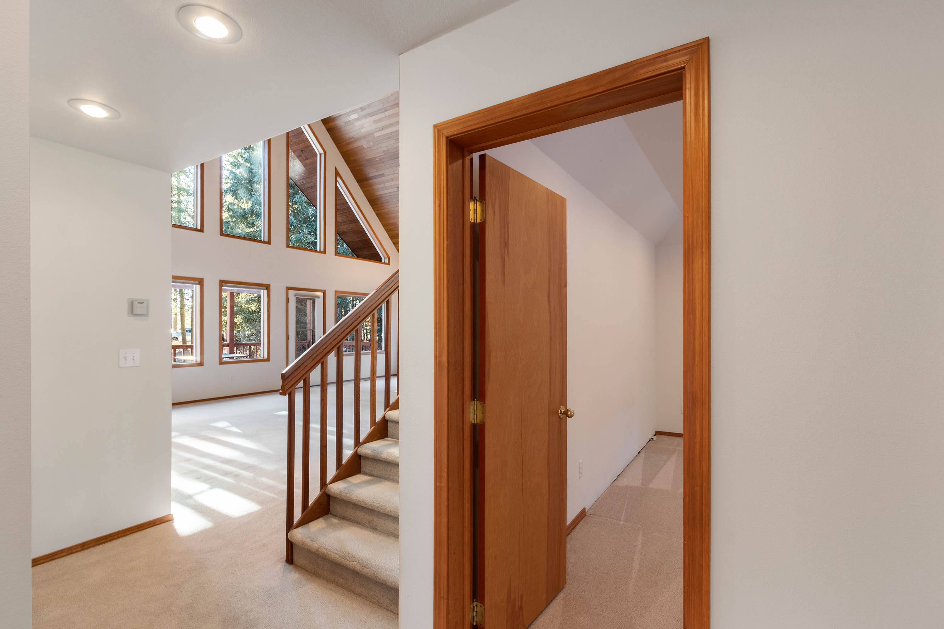 Sandpoint, Idaho, 83864, United States, 3 Bedrooms Bedrooms, ,2 BathroomsBathrooms,Residential,For Sale,2012104