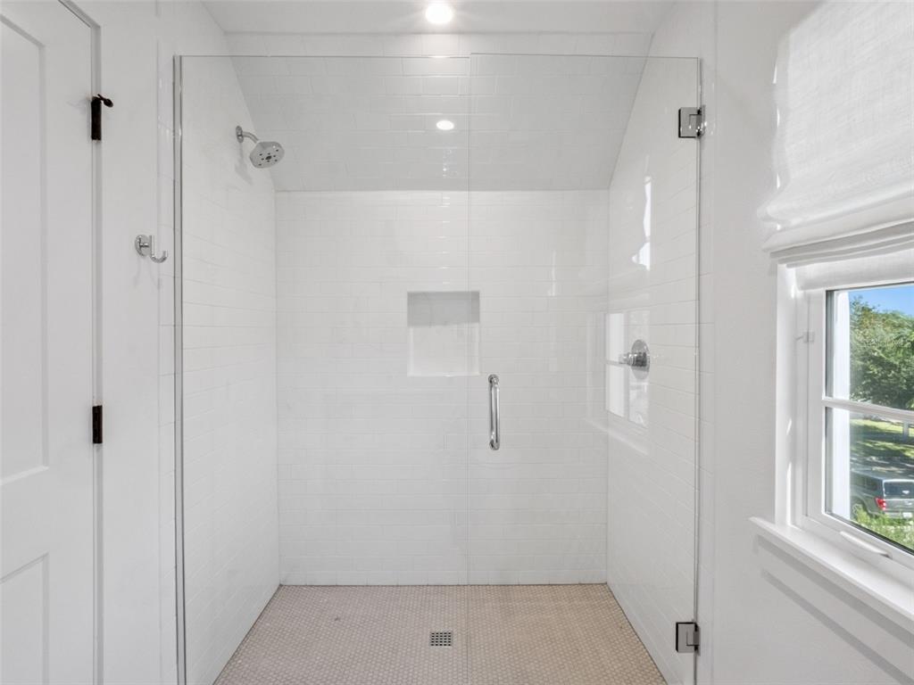 Winter Park, Florida, 32789, United States, 3 Bedrooms Bedrooms, ,5 BathroomsBathrooms,Residential,For Sale,1993312