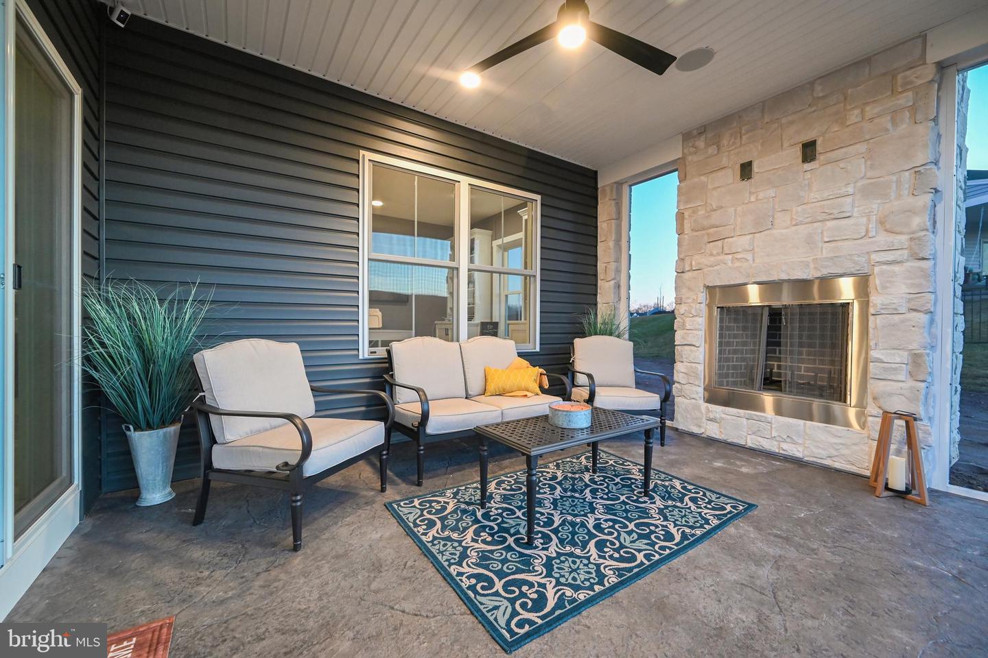 705 Oxford Drive Unit 39, York, Pennsylvania, 17406, United States, 4 Bedrooms Bedrooms, ,5 BathroomsBathrooms,Residential,For Sale,705 Oxford Drive Unit 39,1628330