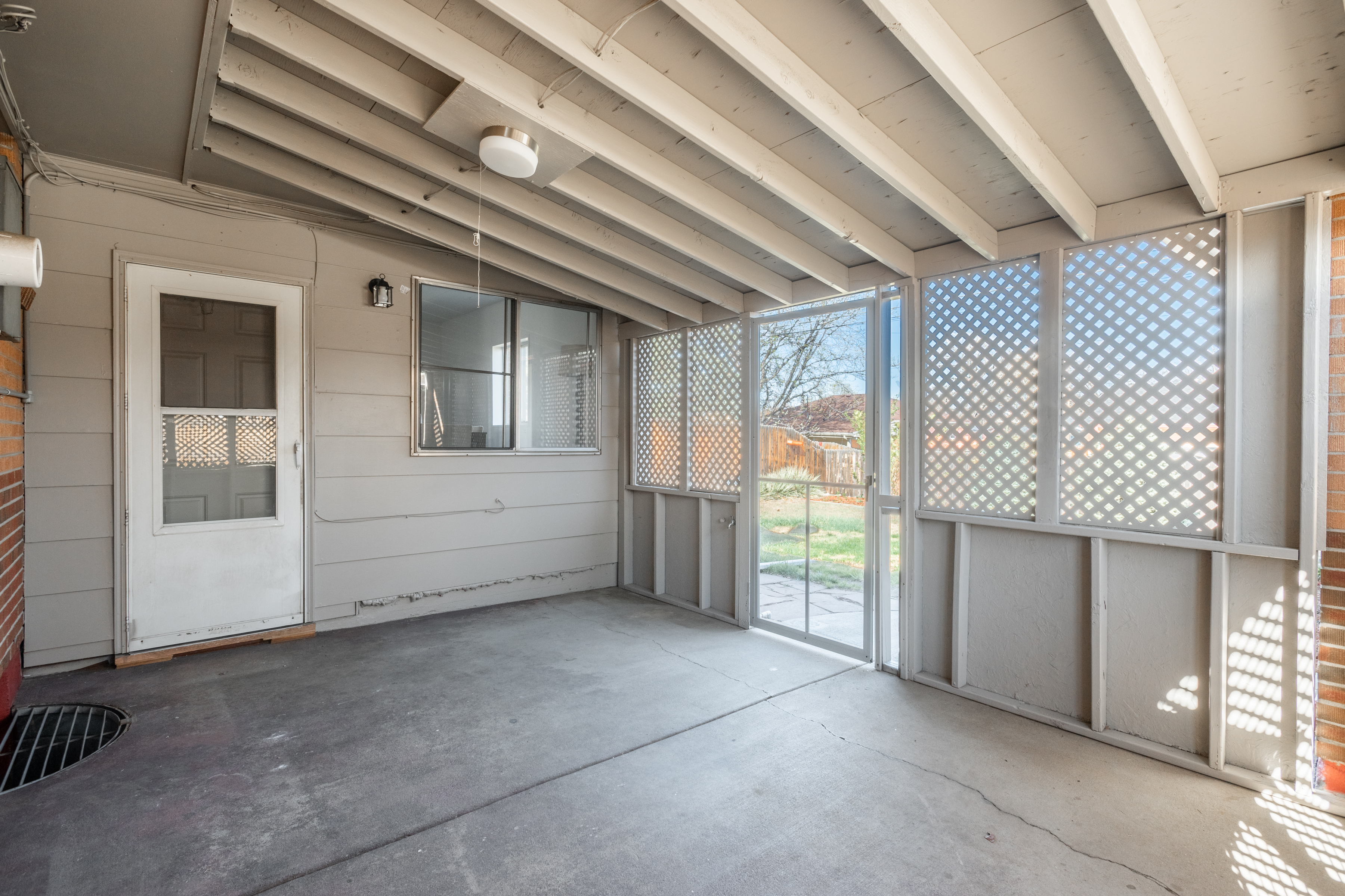  Charming Brick Bungalow - 物件實景