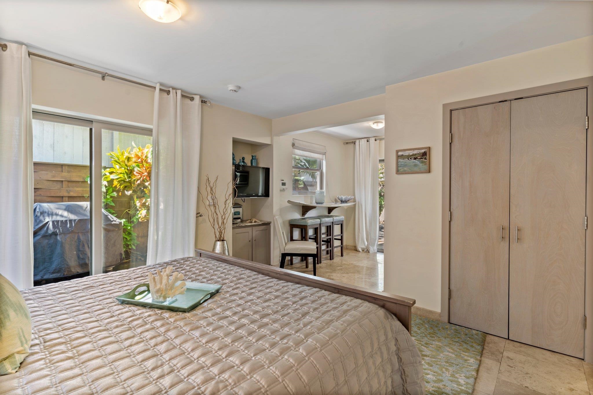 Paia, Hawaii, 96779, United States, 5 Bedrooms Bedrooms, ,4 BathroomsBathrooms,Residential,For Sale,1988155