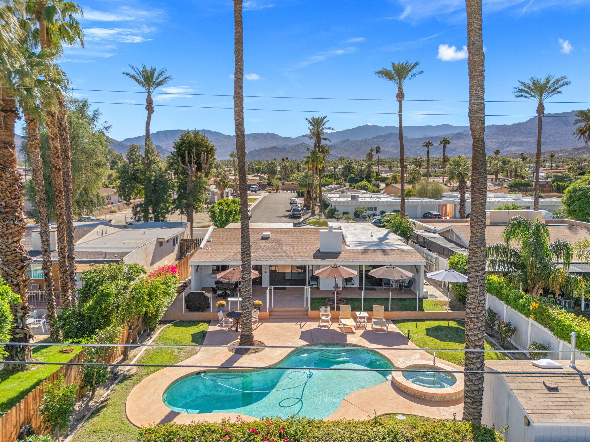 Palm Desert, California, 92260, United States, 3 Bedrooms Bedrooms, ,2 BathroomsBathrooms,Residential,For Sale,1989657