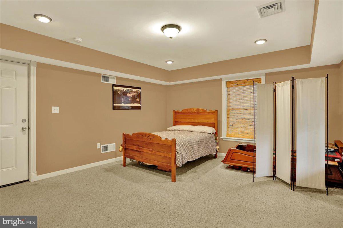 Manheim, Pennsylvania, 17545, United States, 6 Bedrooms Bedrooms, ,8 BathroomsBathrooms,Residential,For Sale,1896454
