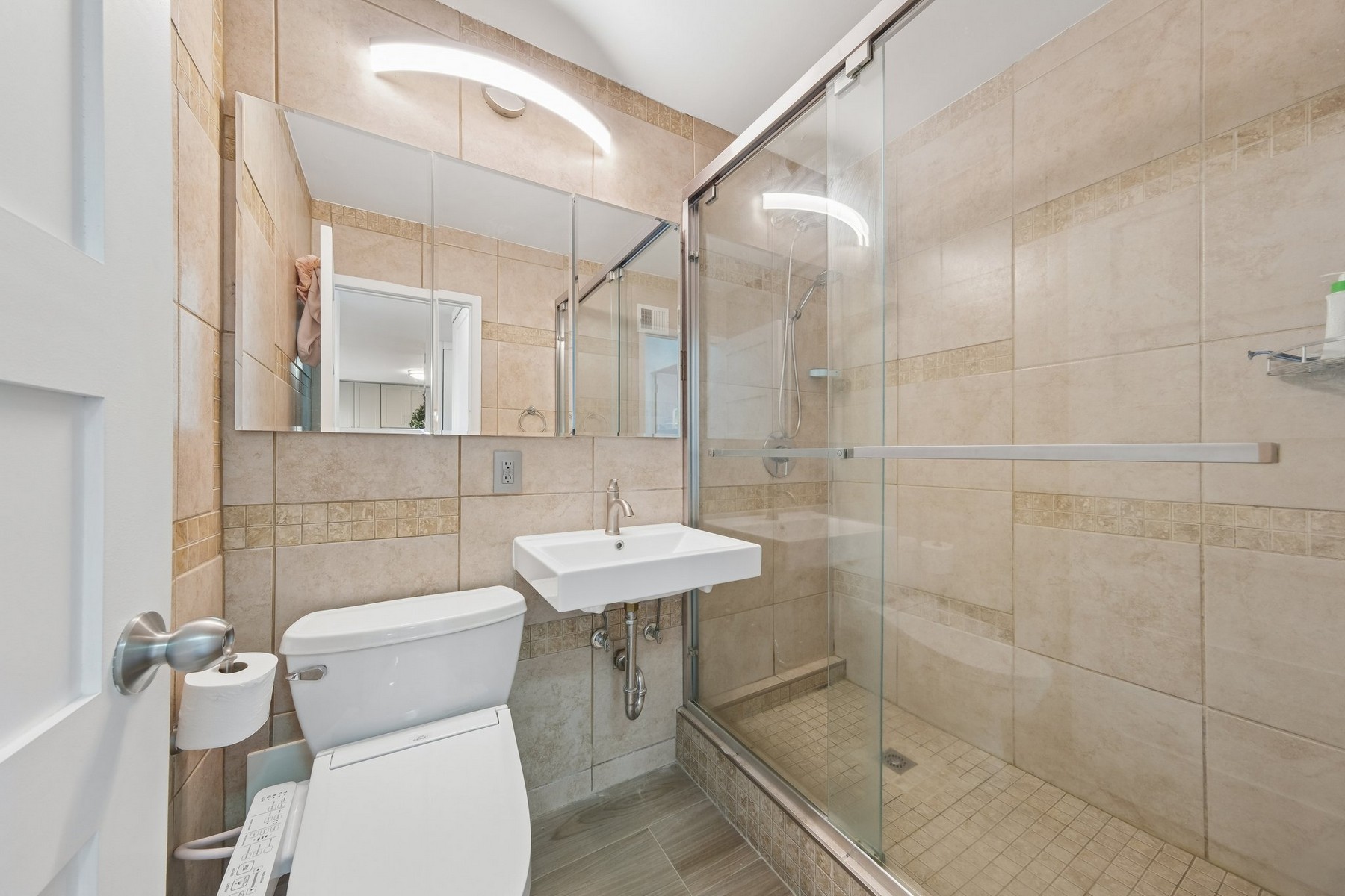  135 Montgomery St, Jc, Downtown, NJ, 07302 - 物件實景
