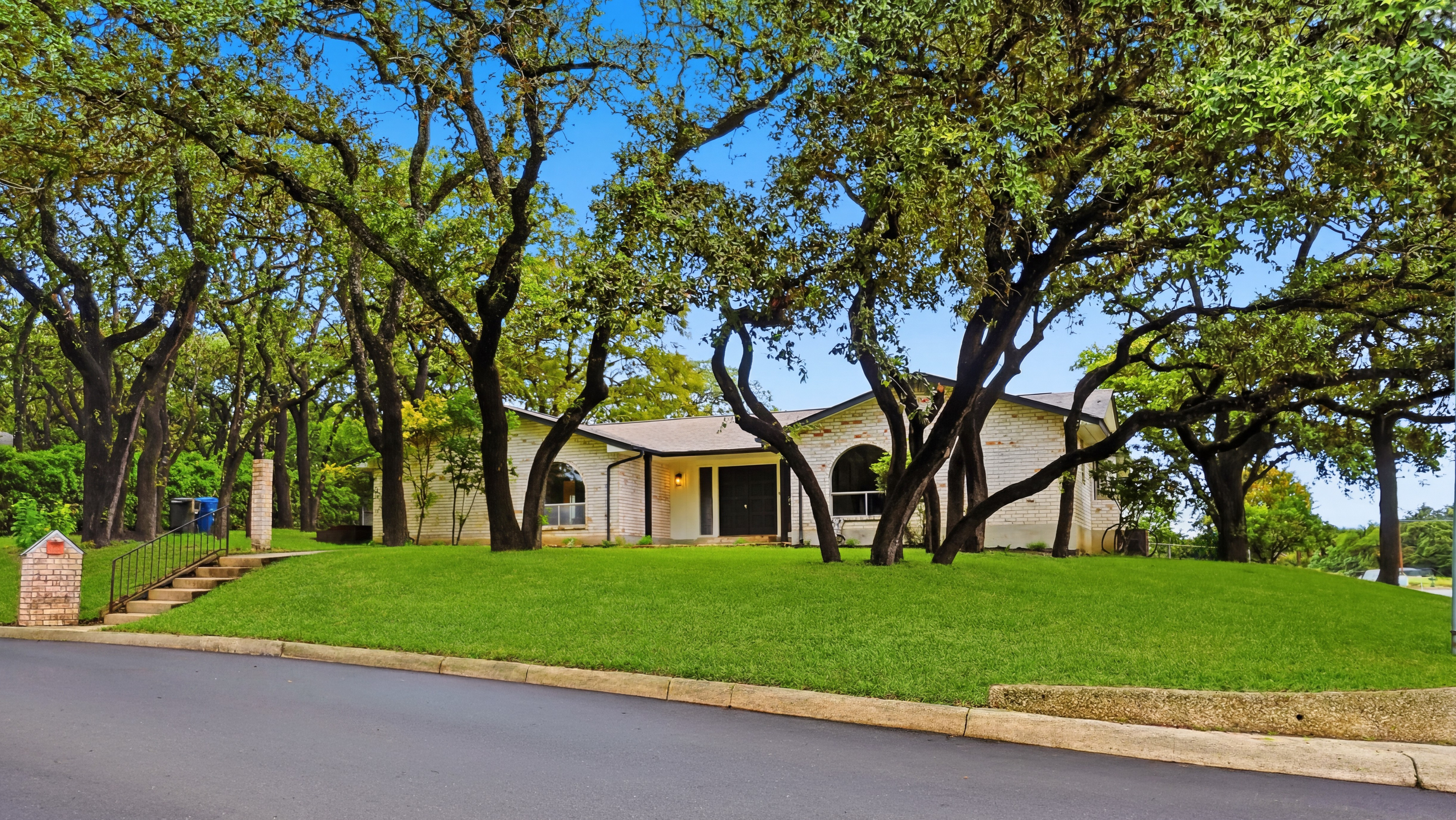  Mid-Century Modern on Half an Acre - 物件實景