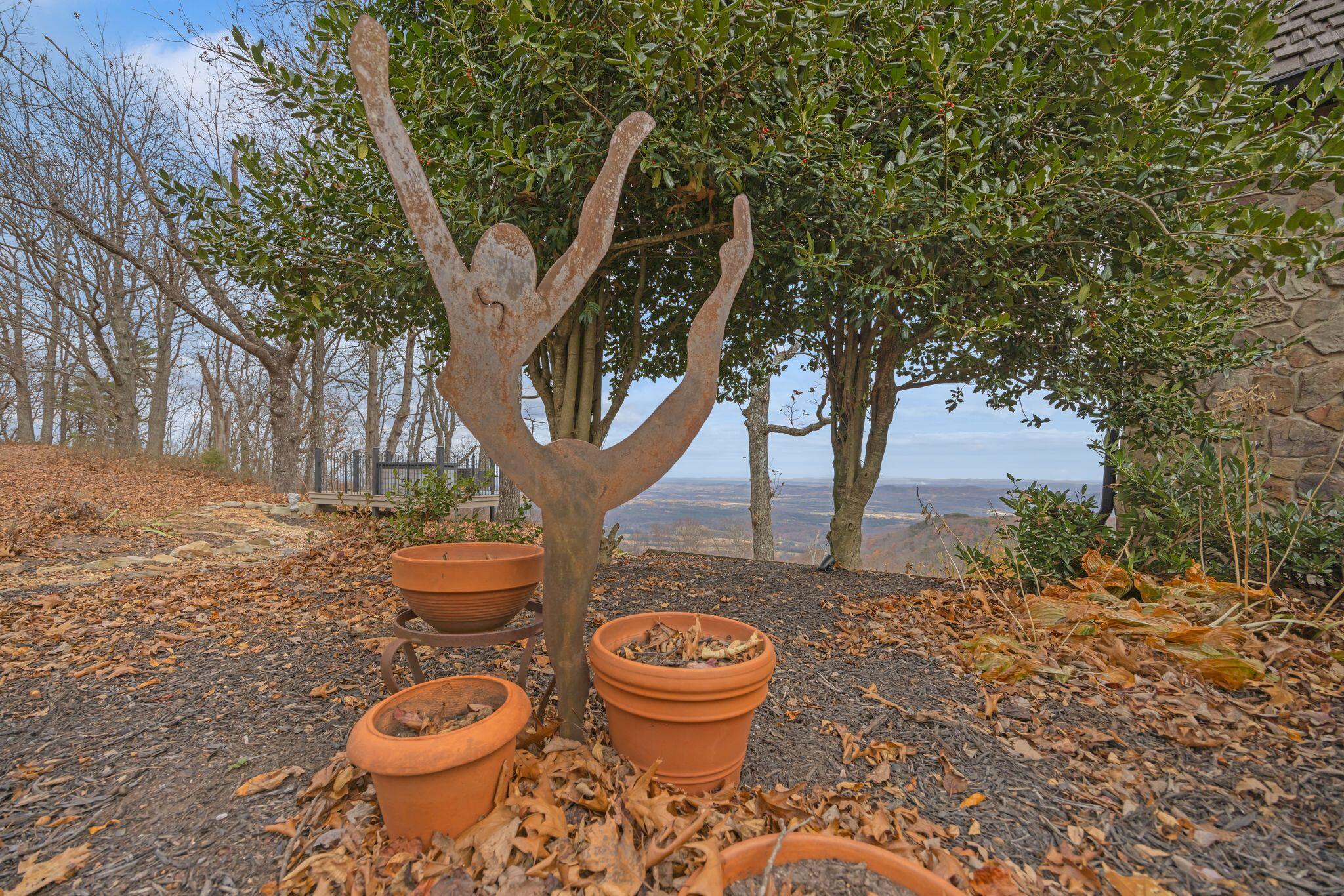 Rising Fawn, Georgia, 30738, United States, 2 Bedrooms Bedrooms, ,2 BathroomsBathrooms,Residential,For Sale,1995389