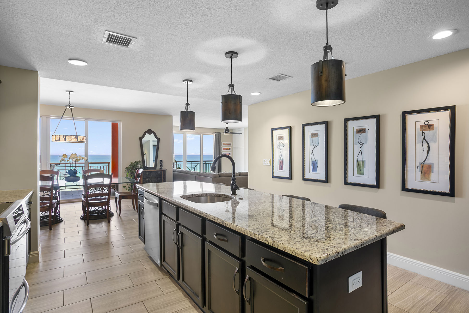  AQUALEA RESIDENCES CONDO - 物件實景