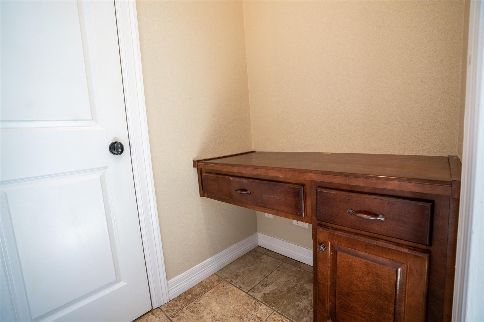 Paris, Texas, 75462, United States, 4 Bedrooms Bedrooms, ,4 BathroomsBathrooms,Residential,For Sale,1979058