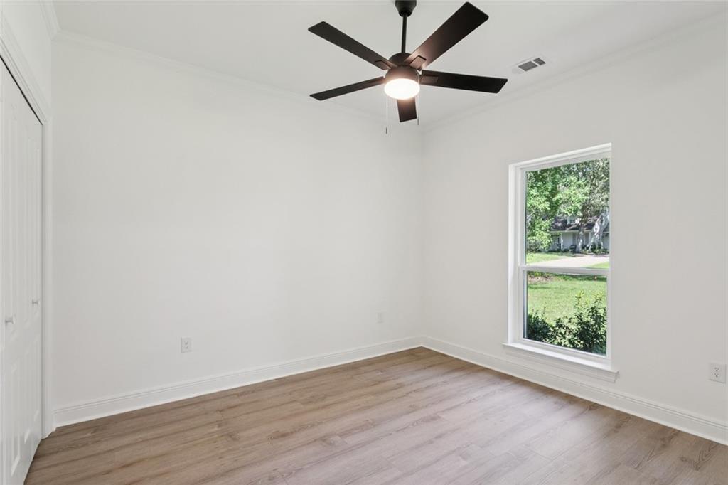 Mandeville, Louisiana, 70471, United States, 5 Bedrooms Bedrooms, ,3 BathroomsBathrooms,Residential,For Sale,1947067