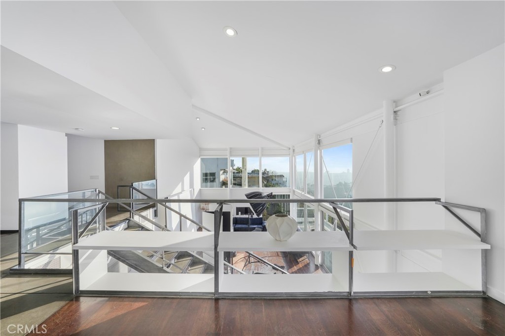 Los Angeles, California, 90069, United States, 3 Bedrooms Bedrooms, ,1 BathroomBathrooms,Residential,For Sale,1897836