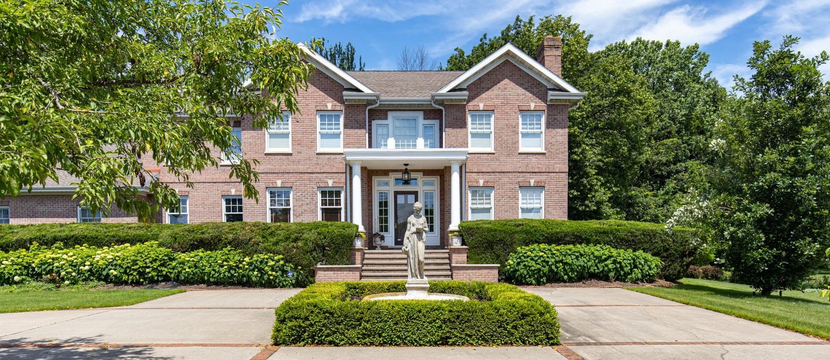 Hortonville, Wisconsin, 54944, United States, 4 Bedrooms Bedrooms, ,6 BathroomsBathrooms,Residential,For Sale,1983735