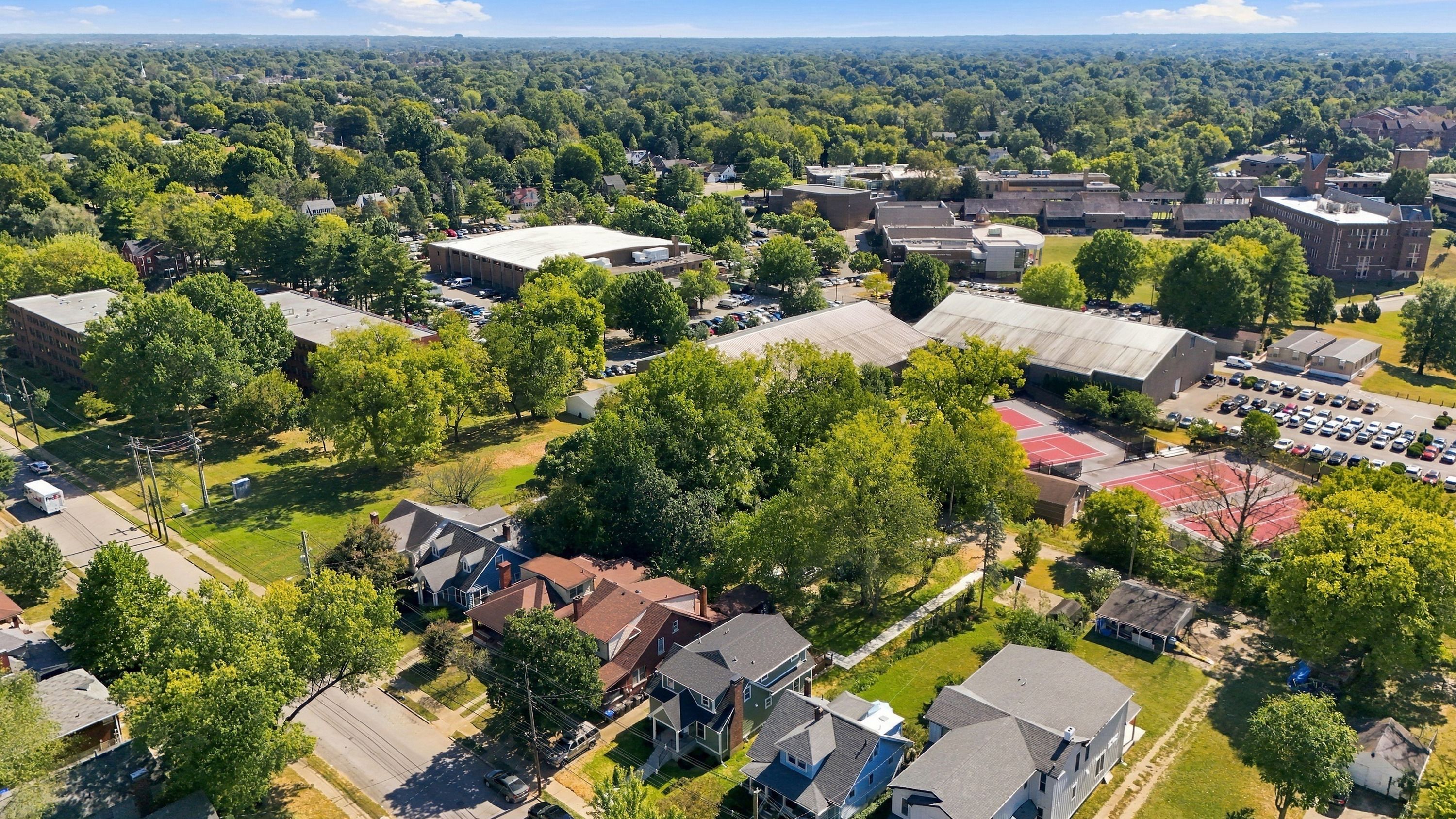  1656 Richmond Drive, Louisville, KY 40205 - 物件實景