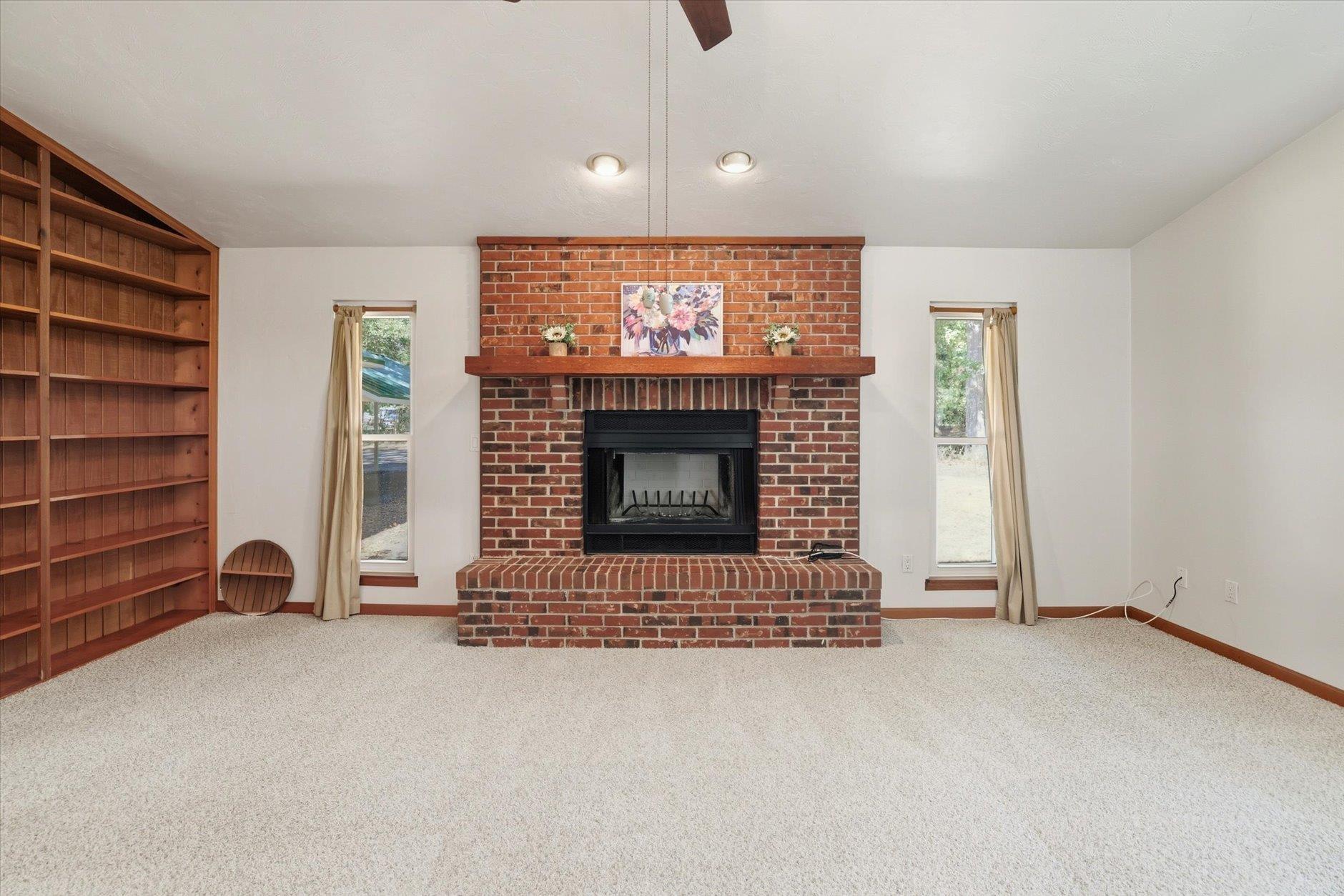 Tallahassee, Florida, 32303, United States, 4 Bedrooms Bedrooms, ,3 BathroomsBathrooms,Residential,For Sale,1964898