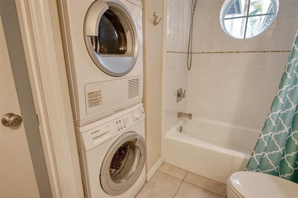 Sarasota, Florida, 34242, United States, 1 Bedroom Bedrooms, ,2 BathroomsBathrooms,Residential,For Sale,1992067