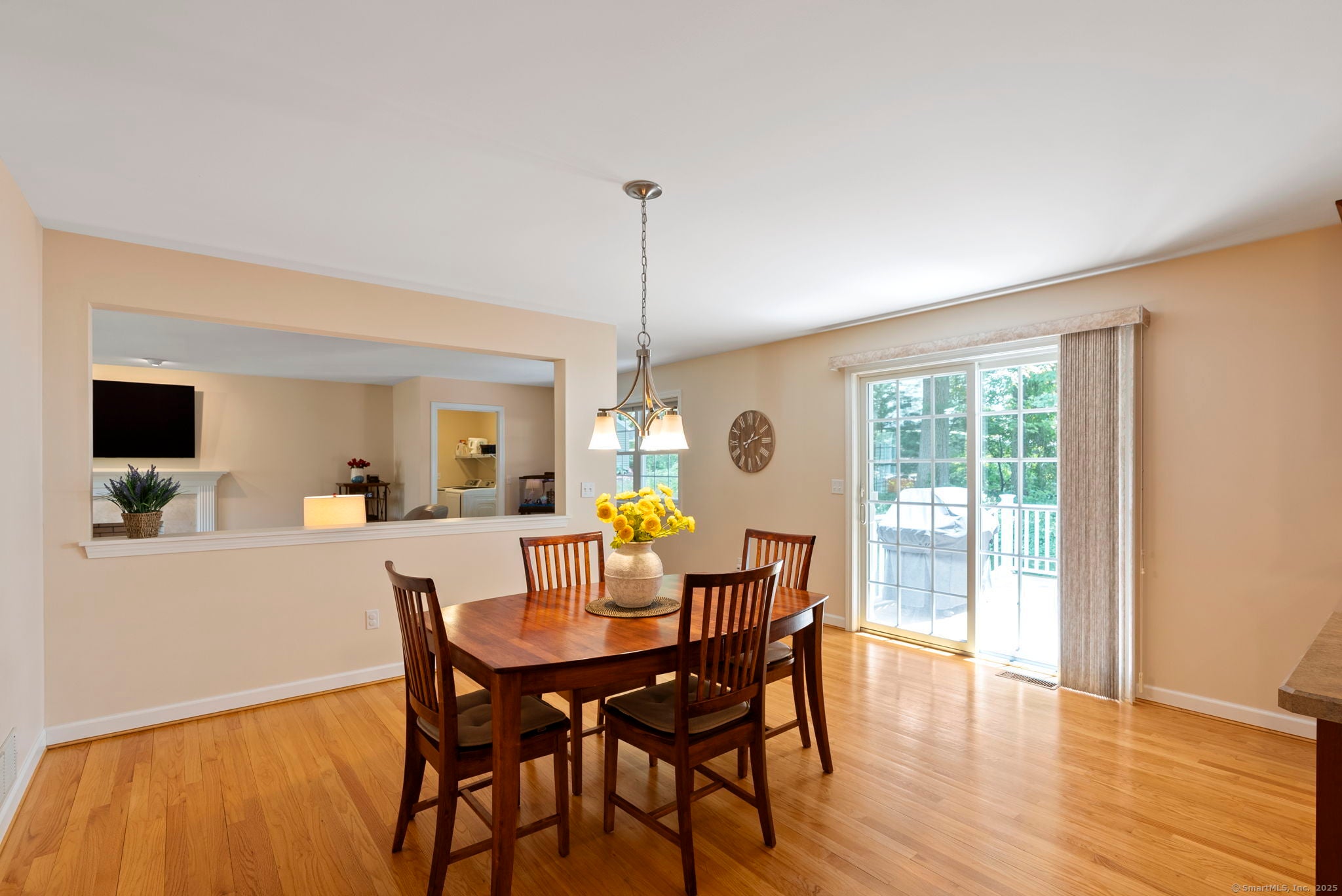 Manchester, Connecticut, 06040, United States, 4 Bedrooms Bedrooms, ,3 BathroomsBathrooms,Residential,For Sale,1916199
