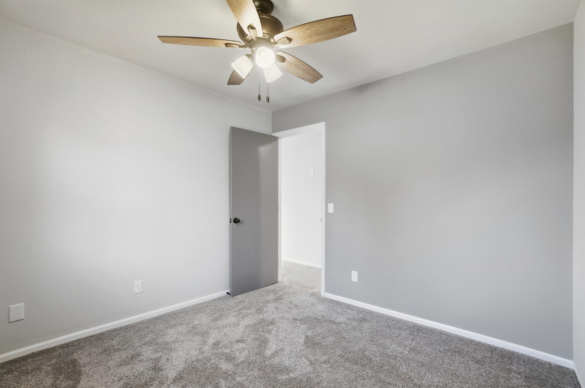 Springfield, Ohio, 45504, United States, 5 Bedrooms Bedrooms, ,3 BathroomsBathrooms,Residential,For Sale,1998267