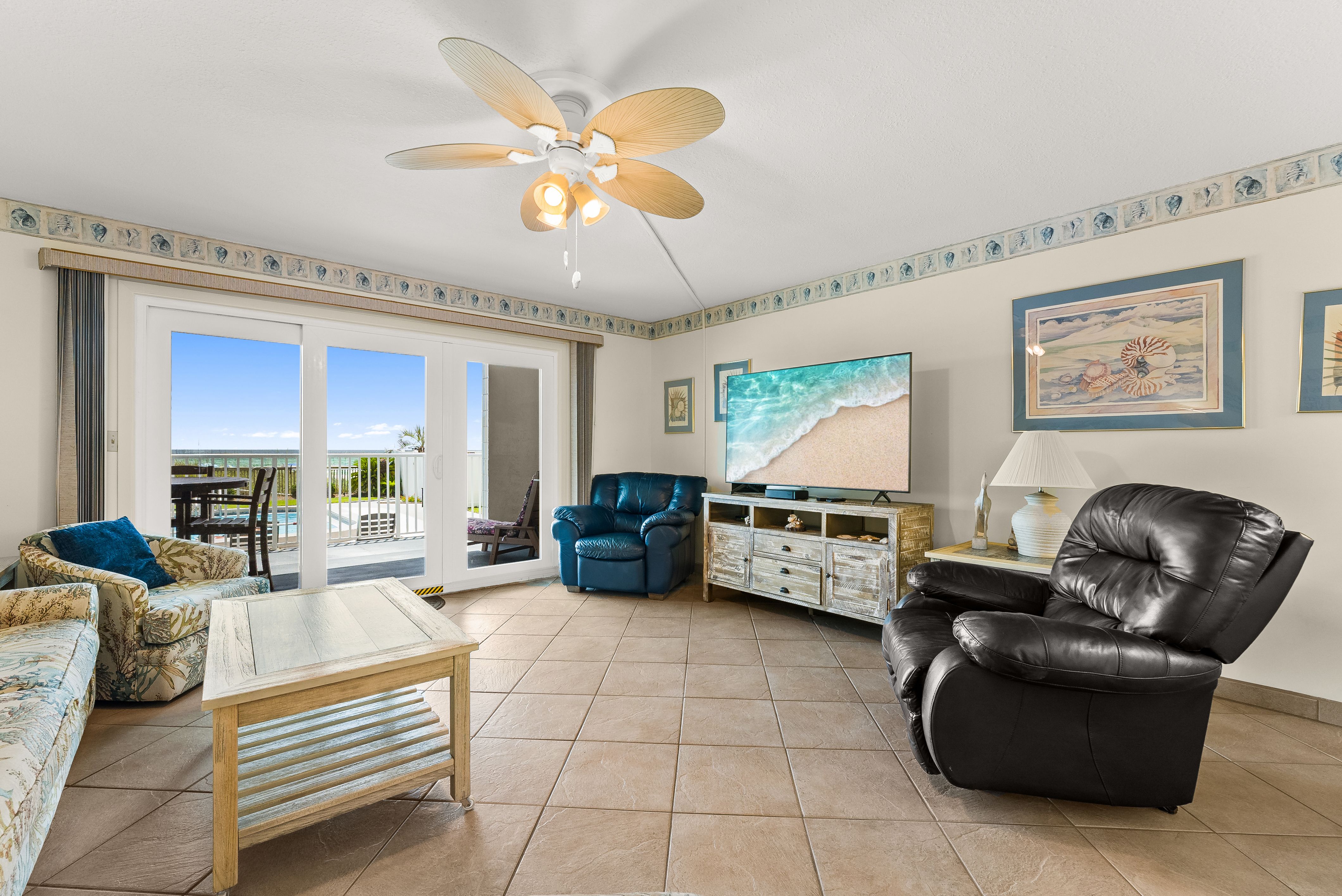  Ground-Floor Gulf-Front Retreat With Strong Rental History - 物件實景