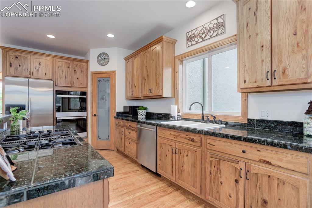 Colorado Springs, Colorado, 80908, United States, 4 Bedrooms Bedrooms, ,4 BathroomsBathrooms,Residential,For Sale,1839239