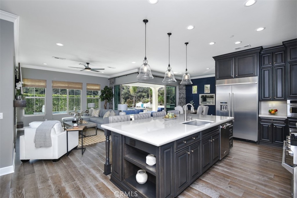 West Hills, California, 91304, United States, 5 Bedrooms Bedrooms, ,6 BathroomsBathrooms,Residential,For Sale,1847144