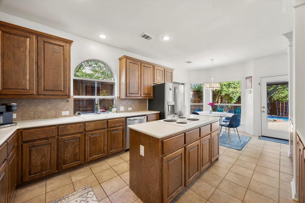 Rockwall, Texas, 75087, United States, 4 Bedrooms Bedrooms, ,3 BathroomsBathrooms,Residential,For Sale,1912069