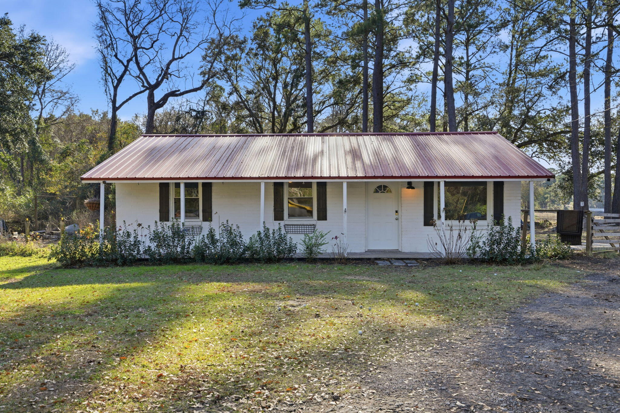 Etheridge Rd, Wadmalaw Island, SC 29487