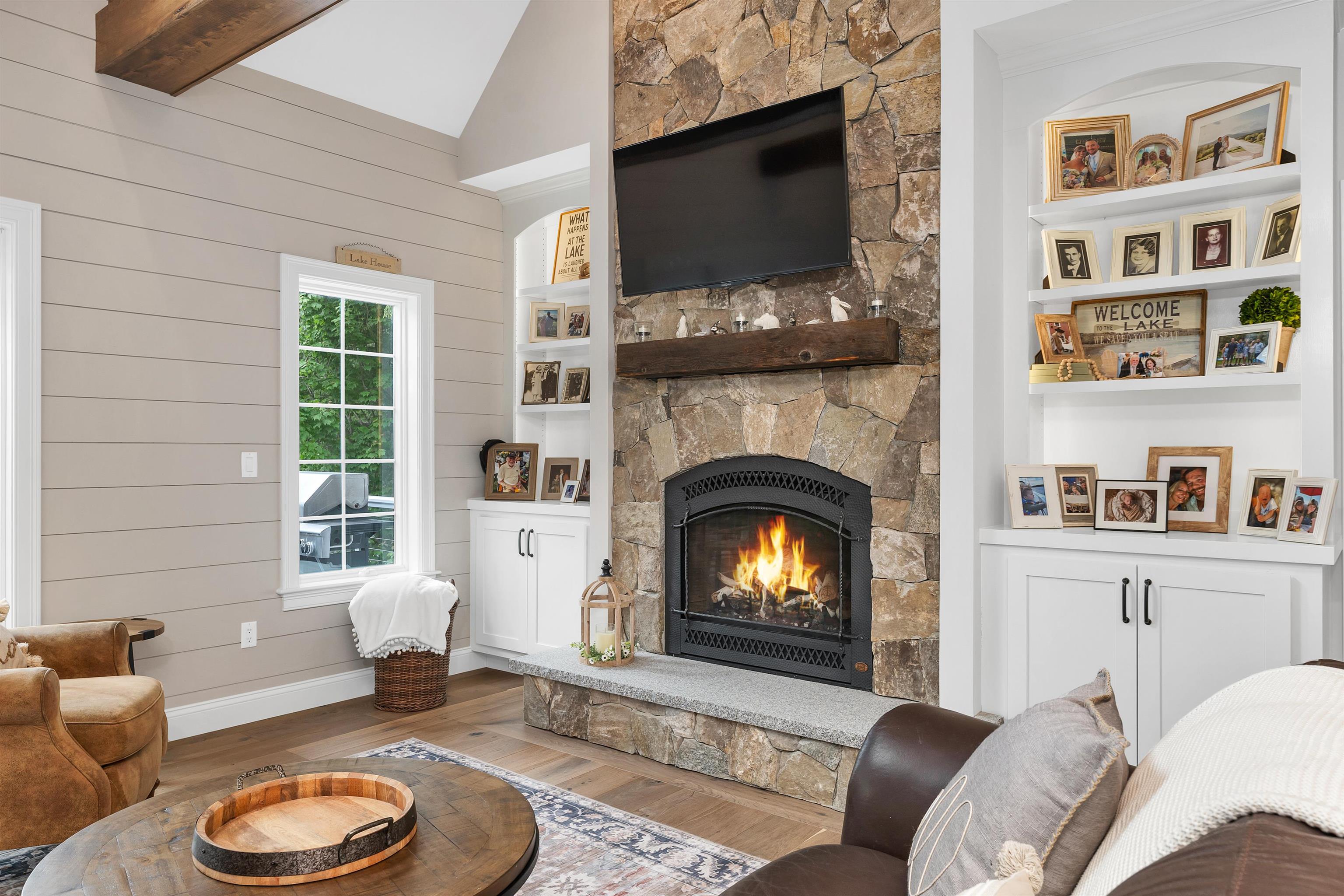 Meredith, New Hampshire, 03253, United States, 6 Bedrooms Bedrooms, ,4 BathroomsBathrooms,Residential,For Sale,1828401