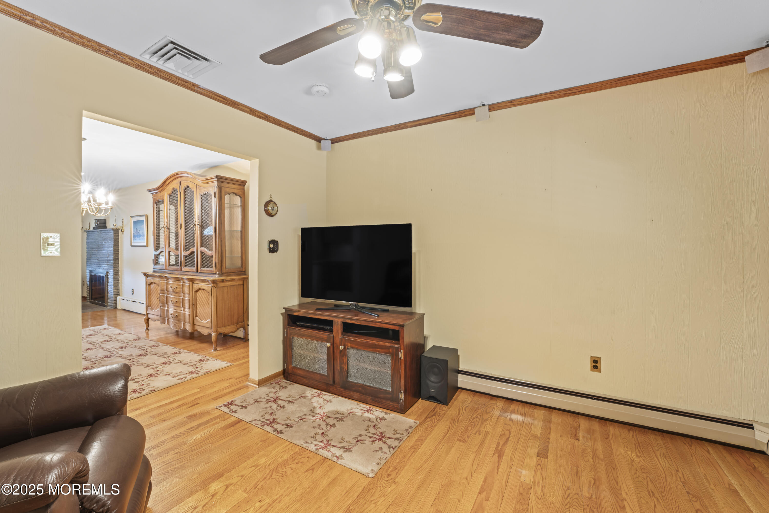 West Caldwell, New Jersey, 07006, United States, 3 Bedrooms Bedrooms, ,3 BathroomsBathrooms,Residential,For Sale,1916305