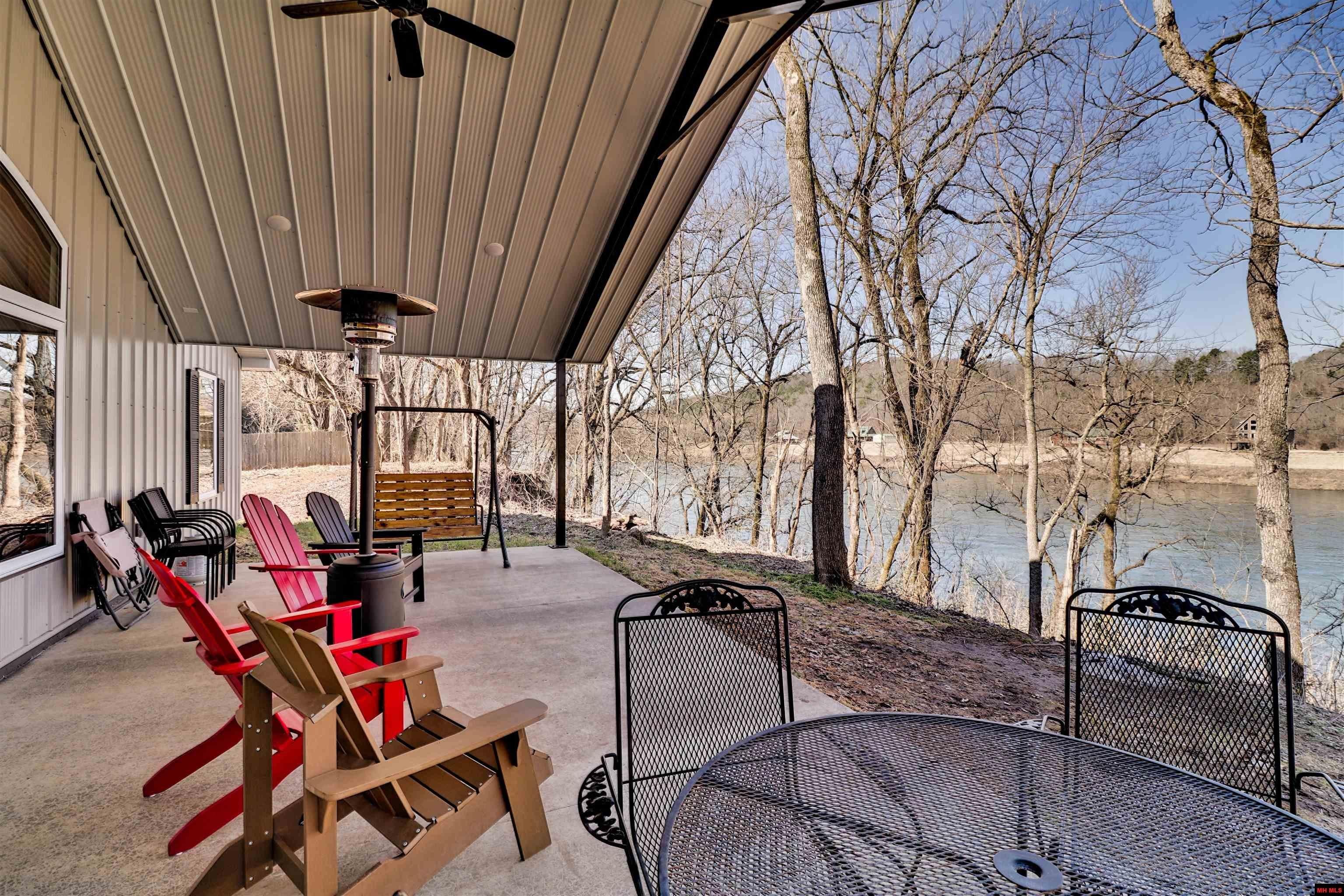 Norfork, Arkansas, 72658, United States, 4 Bedrooms Bedrooms, ,4 BathroomsBathrooms,Residential,For Sale,2037345