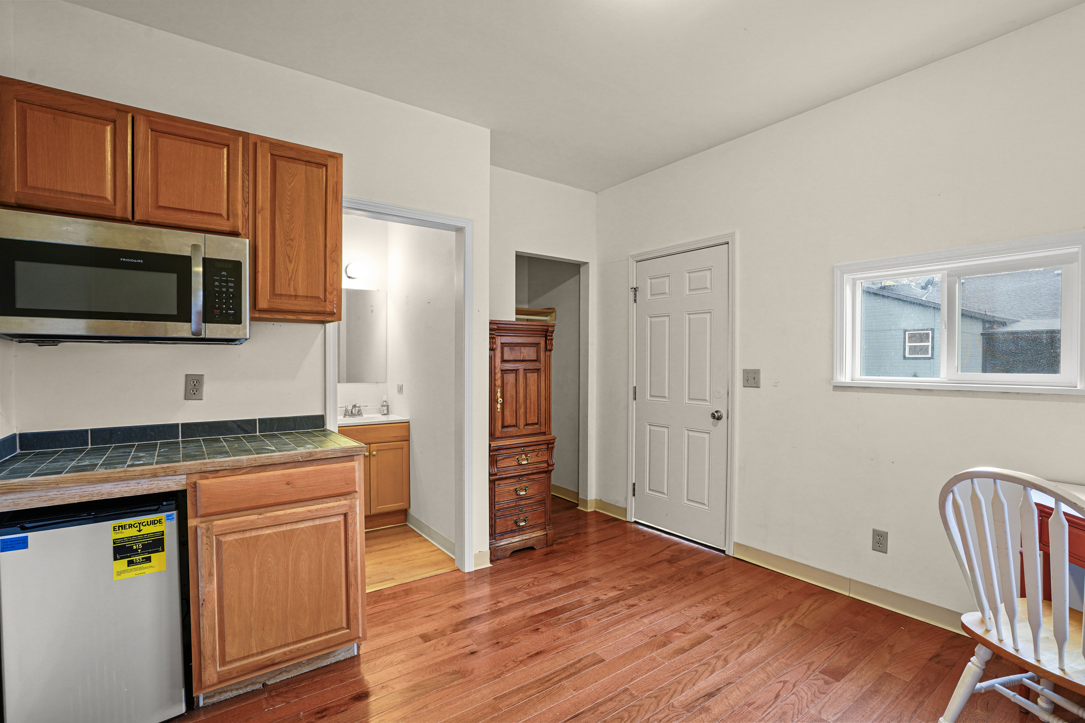  Lives Like Two Homes - 物件實景