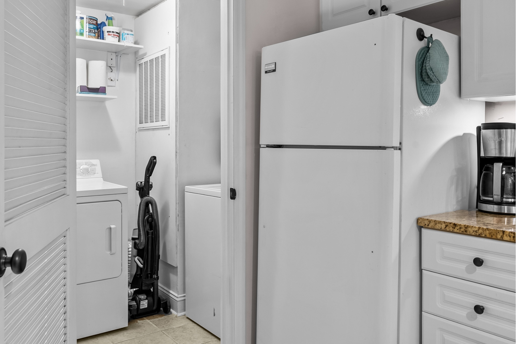  1351 Cassidy Court Unit B, Mount Pleasant - 物件實景