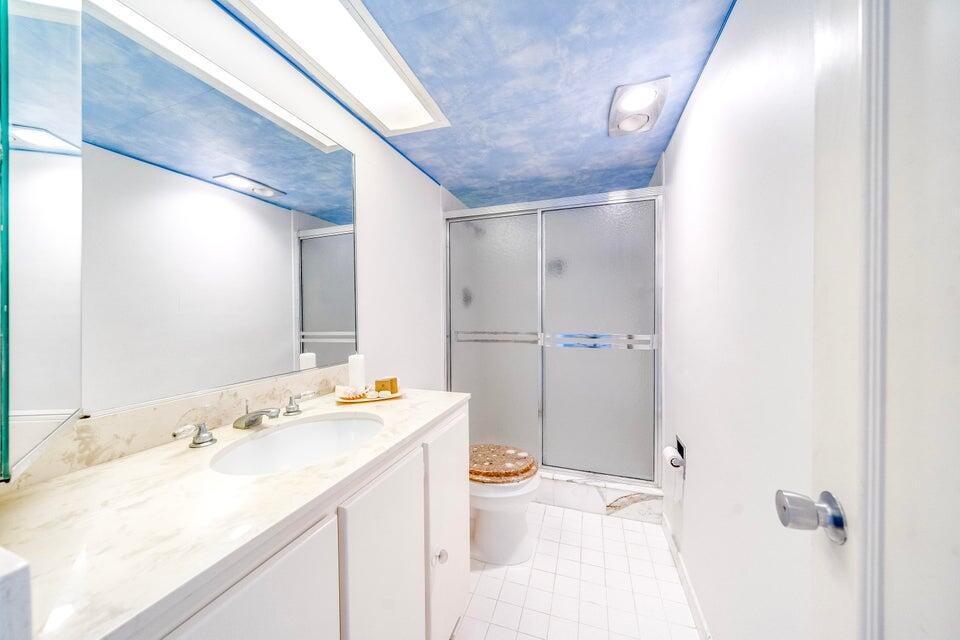 Boca Raton, Florida, 33432, United States, 2 Bedrooms Bedrooms, ,2 BathroomsBathrooms,Residential,For Sale,1848305
