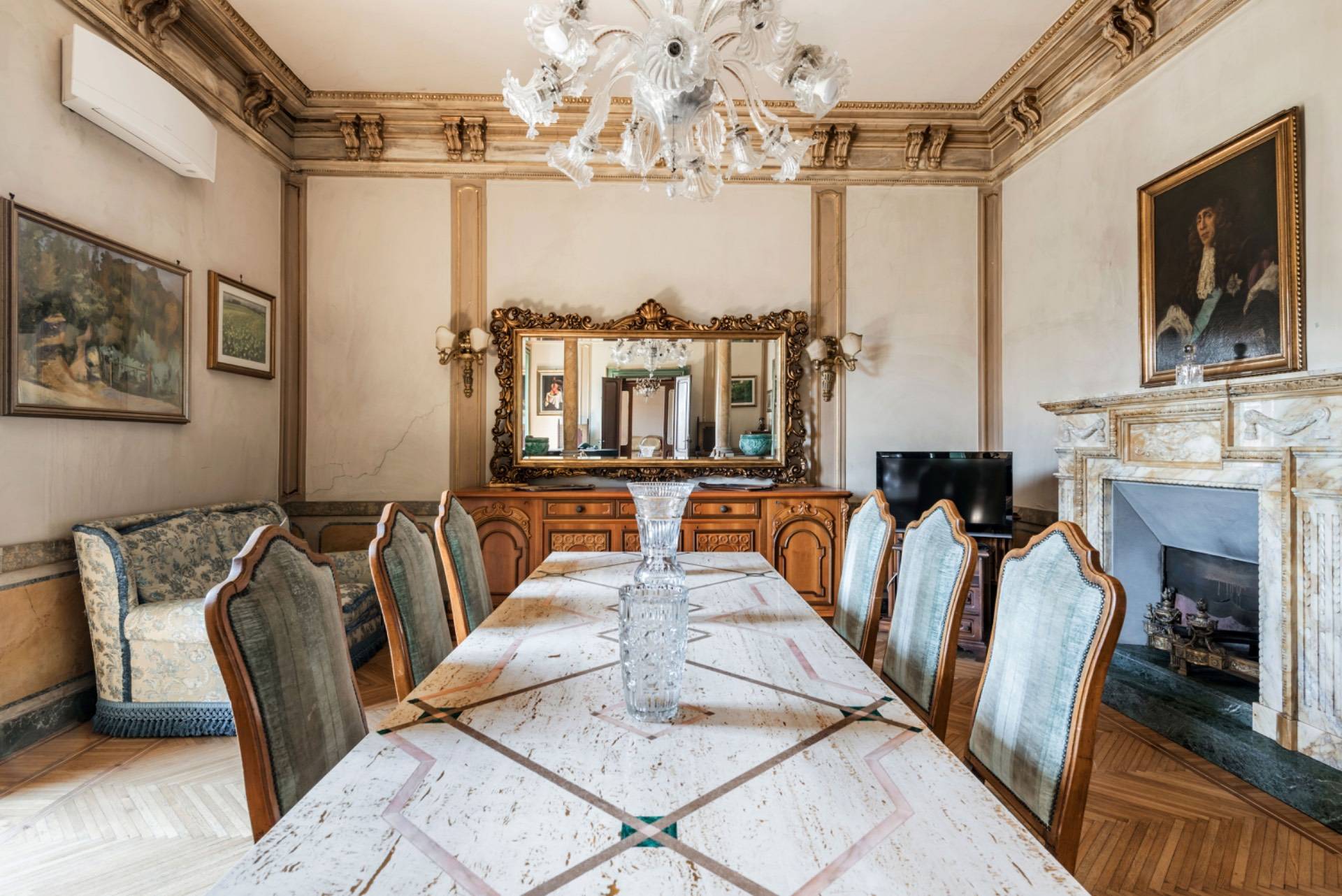 Roma, Roma, 00100, IT, 4 Bedrooms Bedrooms, ,2 BathroomsBathrooms,Residential,For Sale,1987482