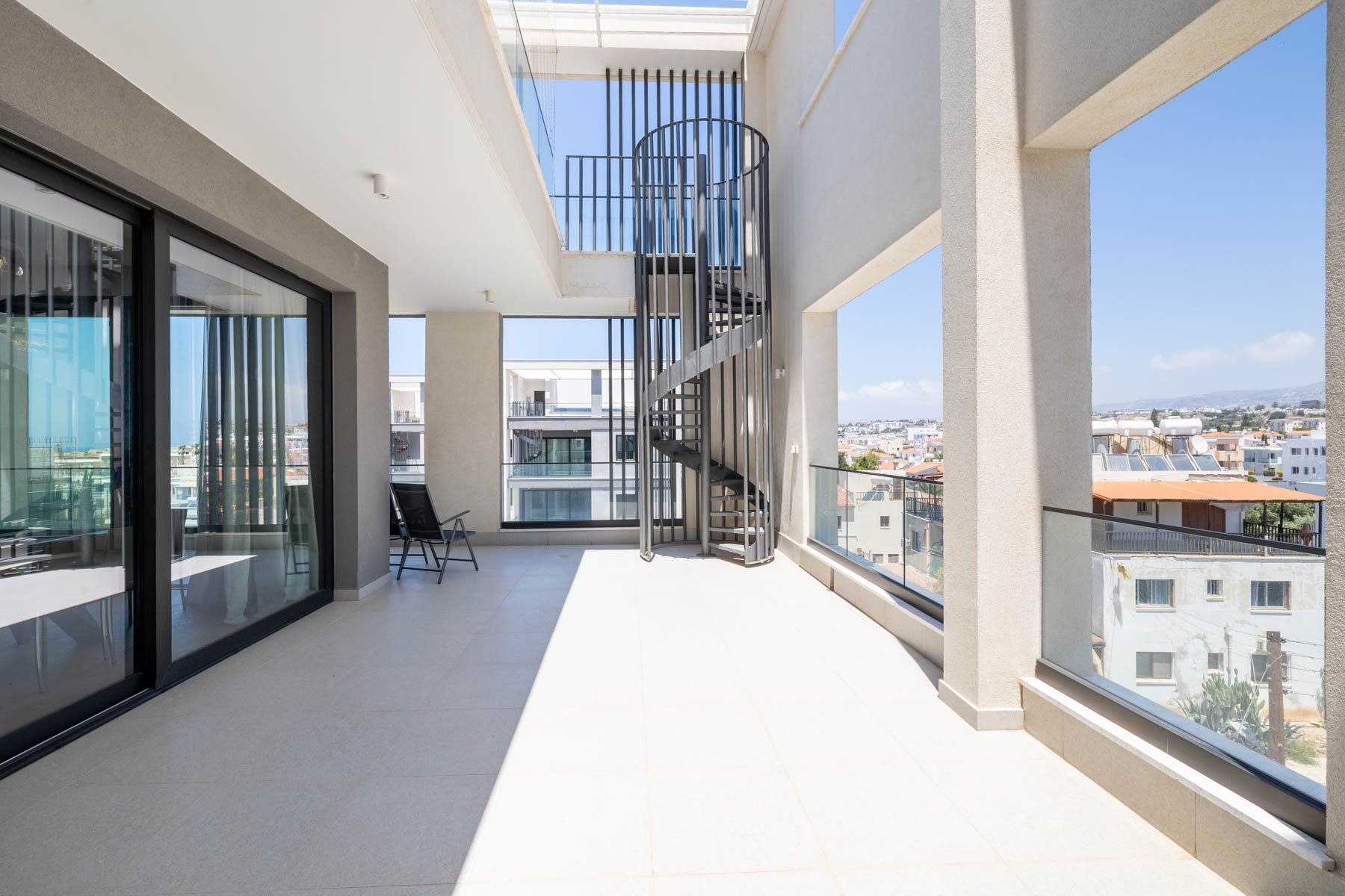  Three Bedroom Penthouse with Private Roof Garden in Pafos - 物件實景