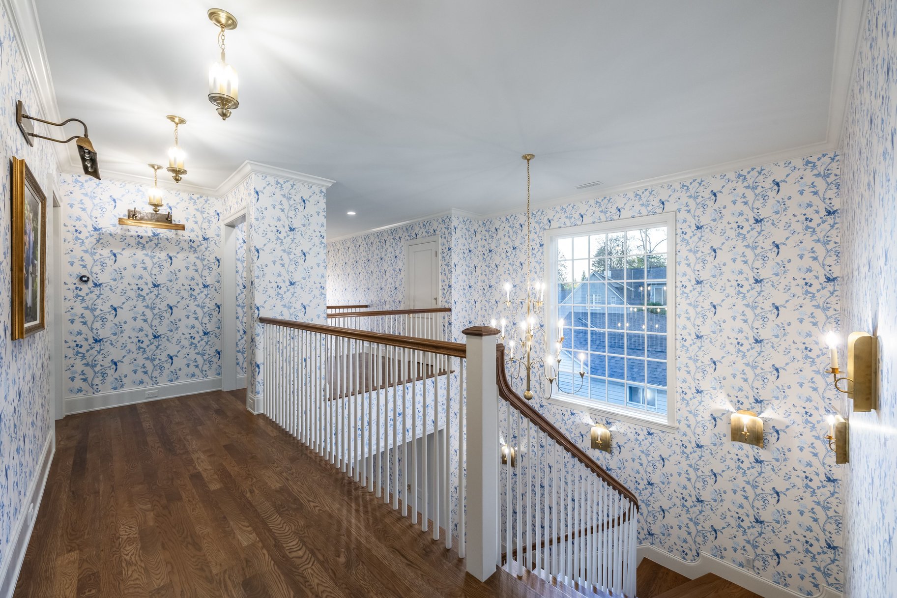  Timeless Colonial Charm Meets Refined Modern Luxury In This Storybook Retreat - 物件實景