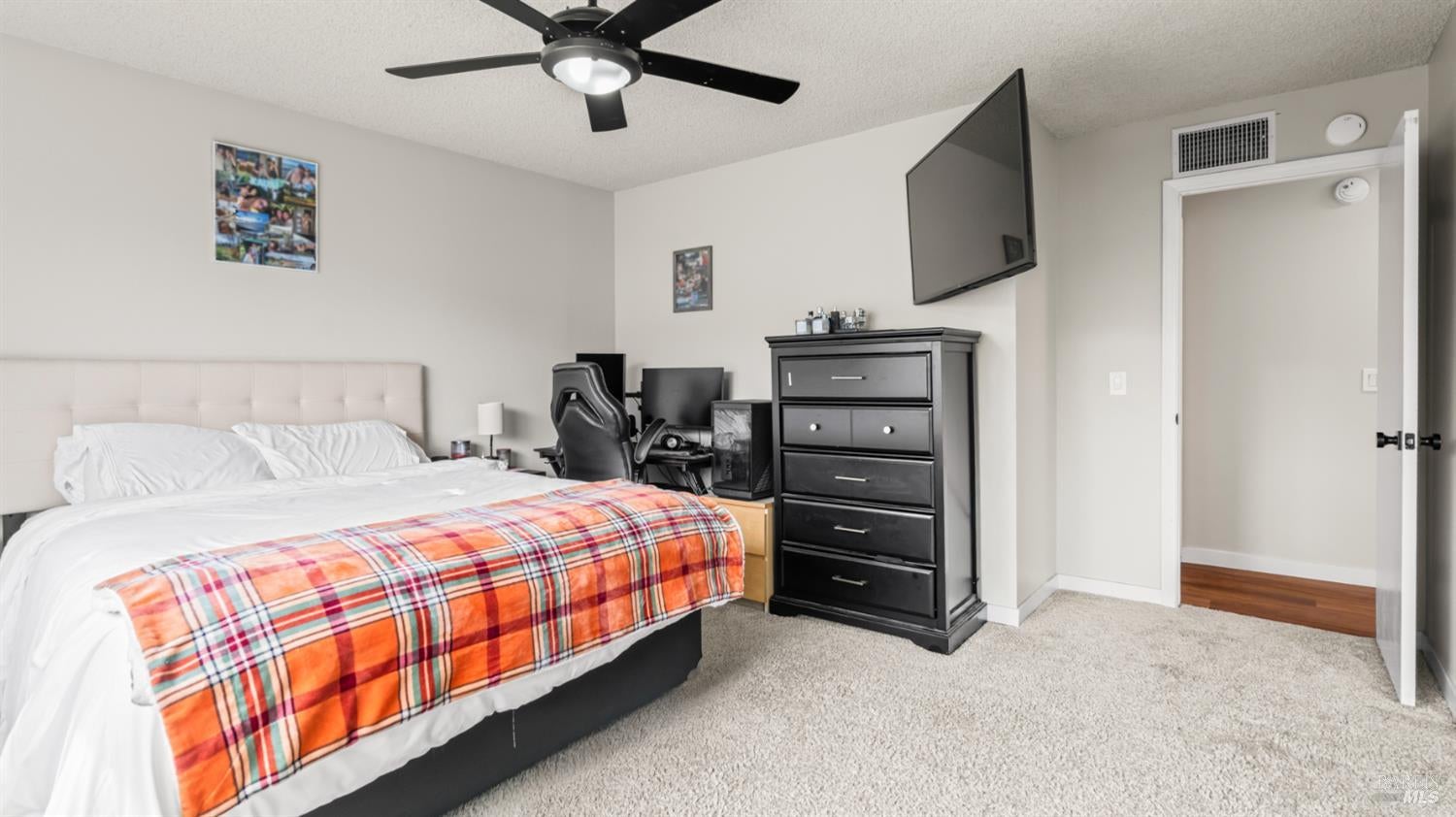 Vacaville, California, 95687, United States, 3 Bedrooms Bedrooms, ,2 BathroomsBathrooms,Residential,For Sale,1959239