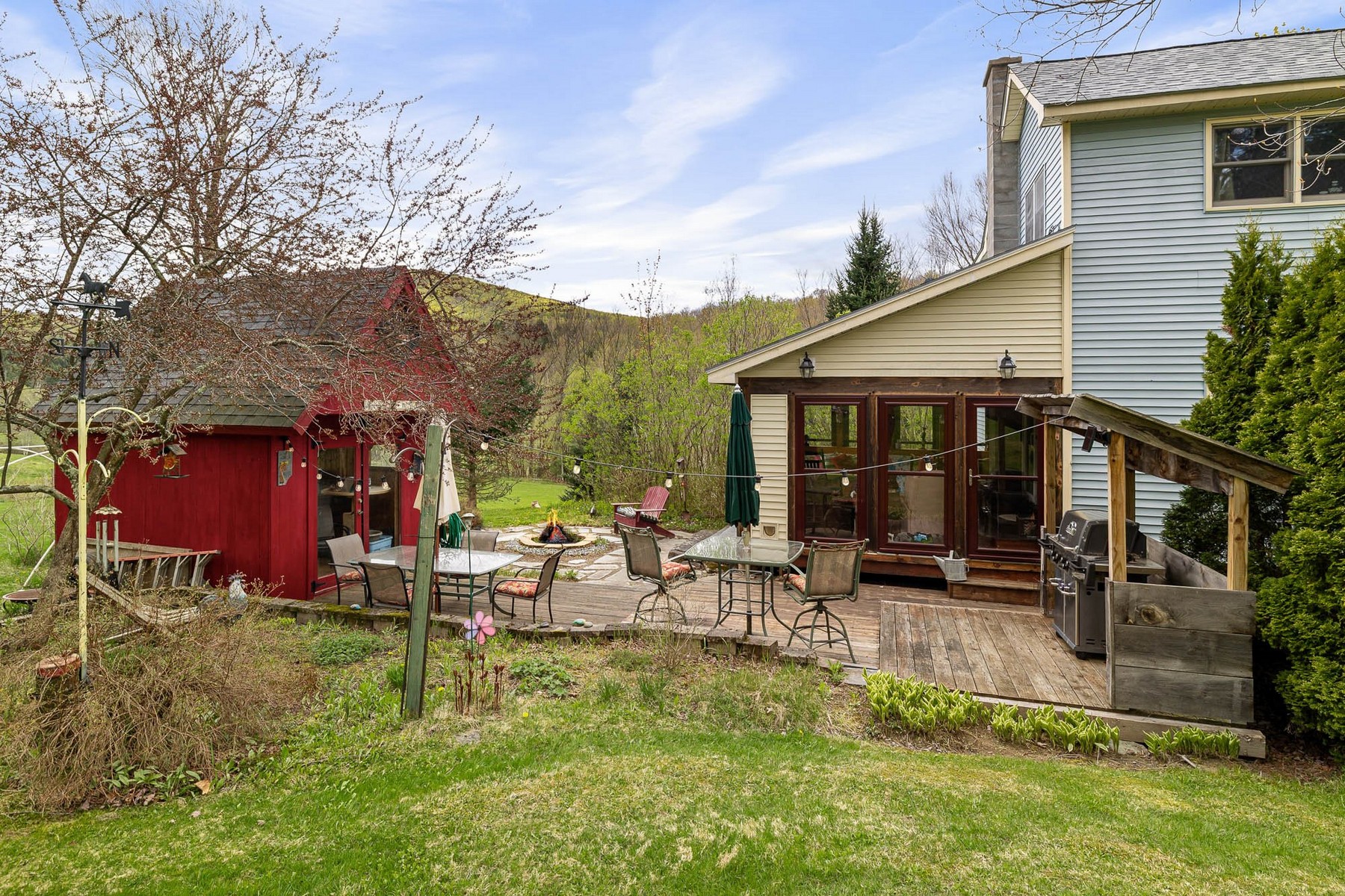 977 Lower Pleasant Valley Road - 物件實景