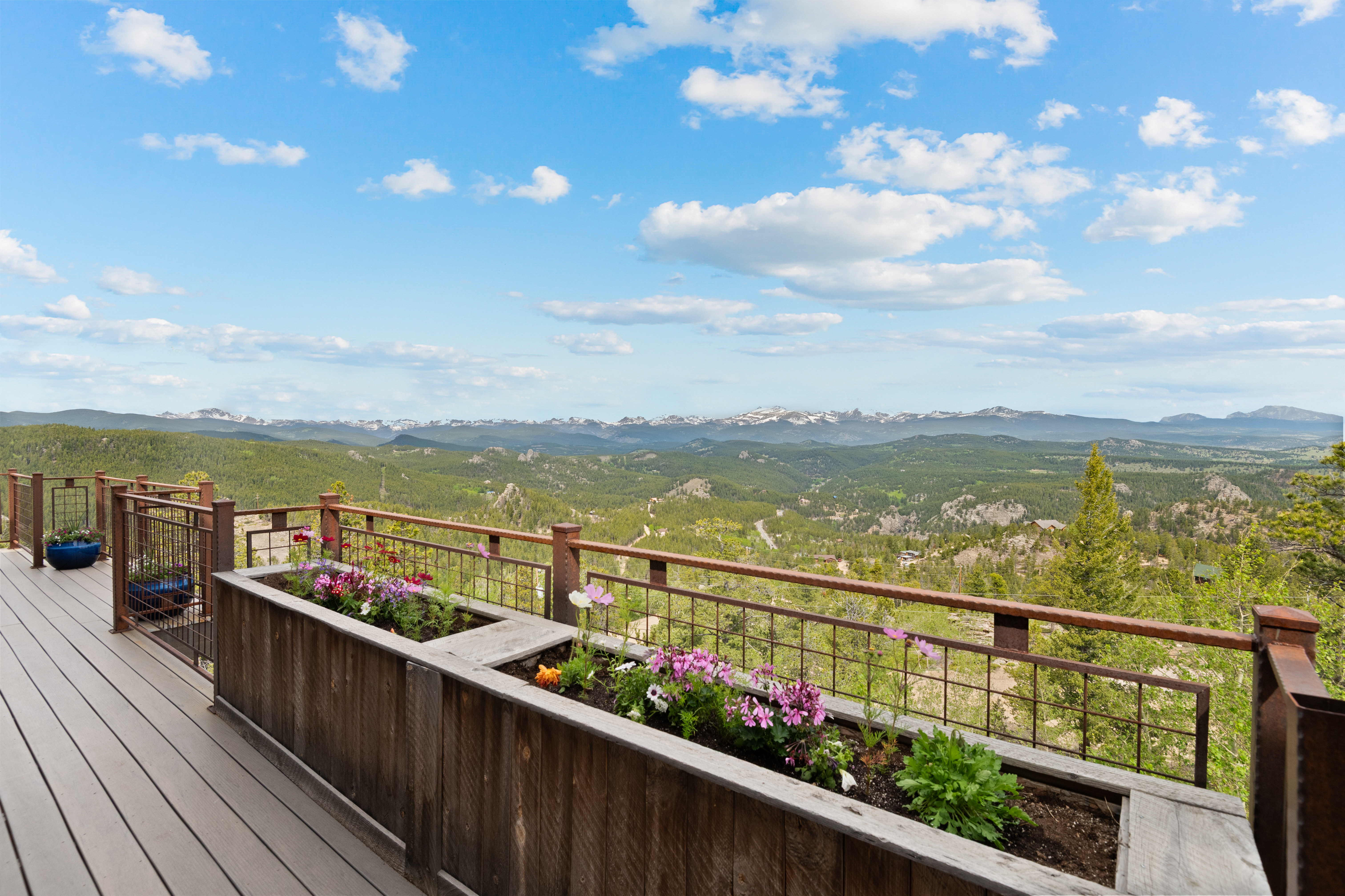  Custom Retreat with Unobstructed Views - 物件實景