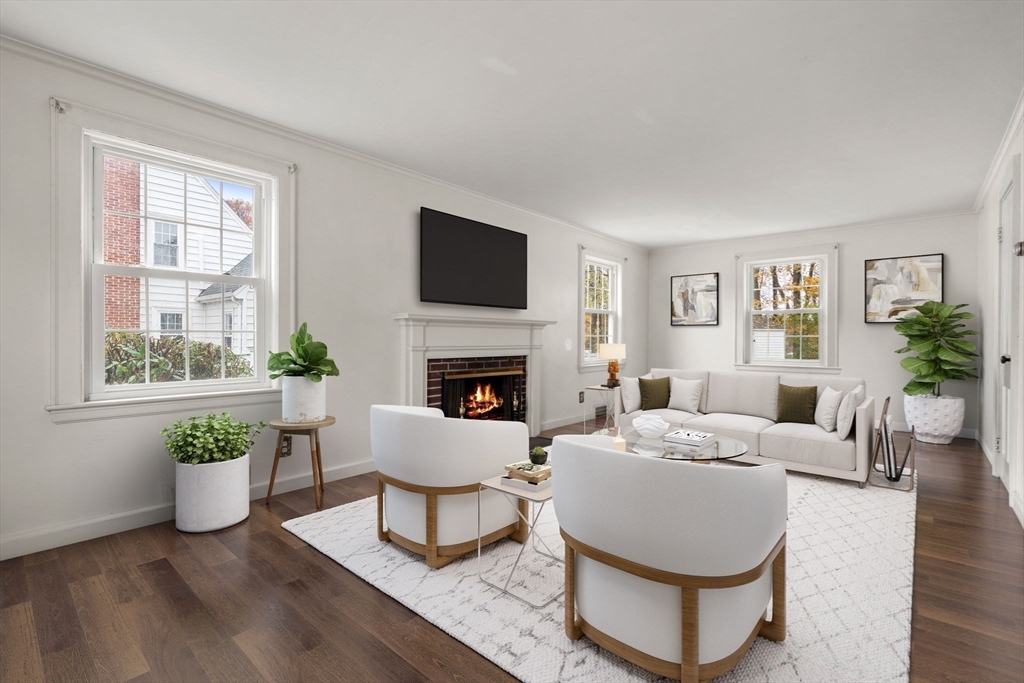 Norwood, Massachusetts, 02062, United States, 3 Bedrooms Bedrooms, ,2 BathroomsBathrooms,Residential,For Sale,1991969