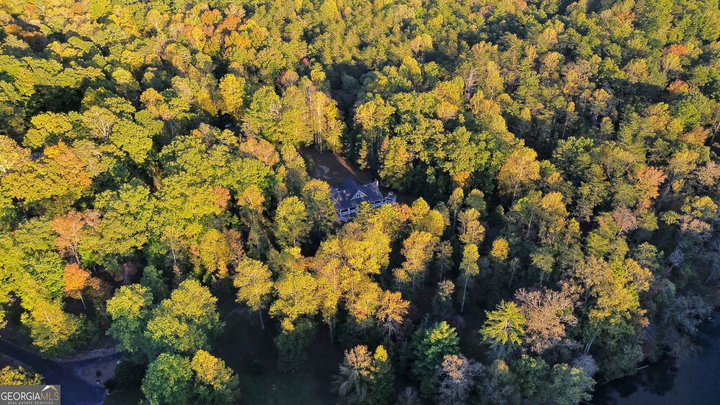 Clarkesville, Georgia, 30523, United States, 4 Bedrooms Bedrooms, ,4 BathroomsBathrooms,Residential,For Sale,1975876