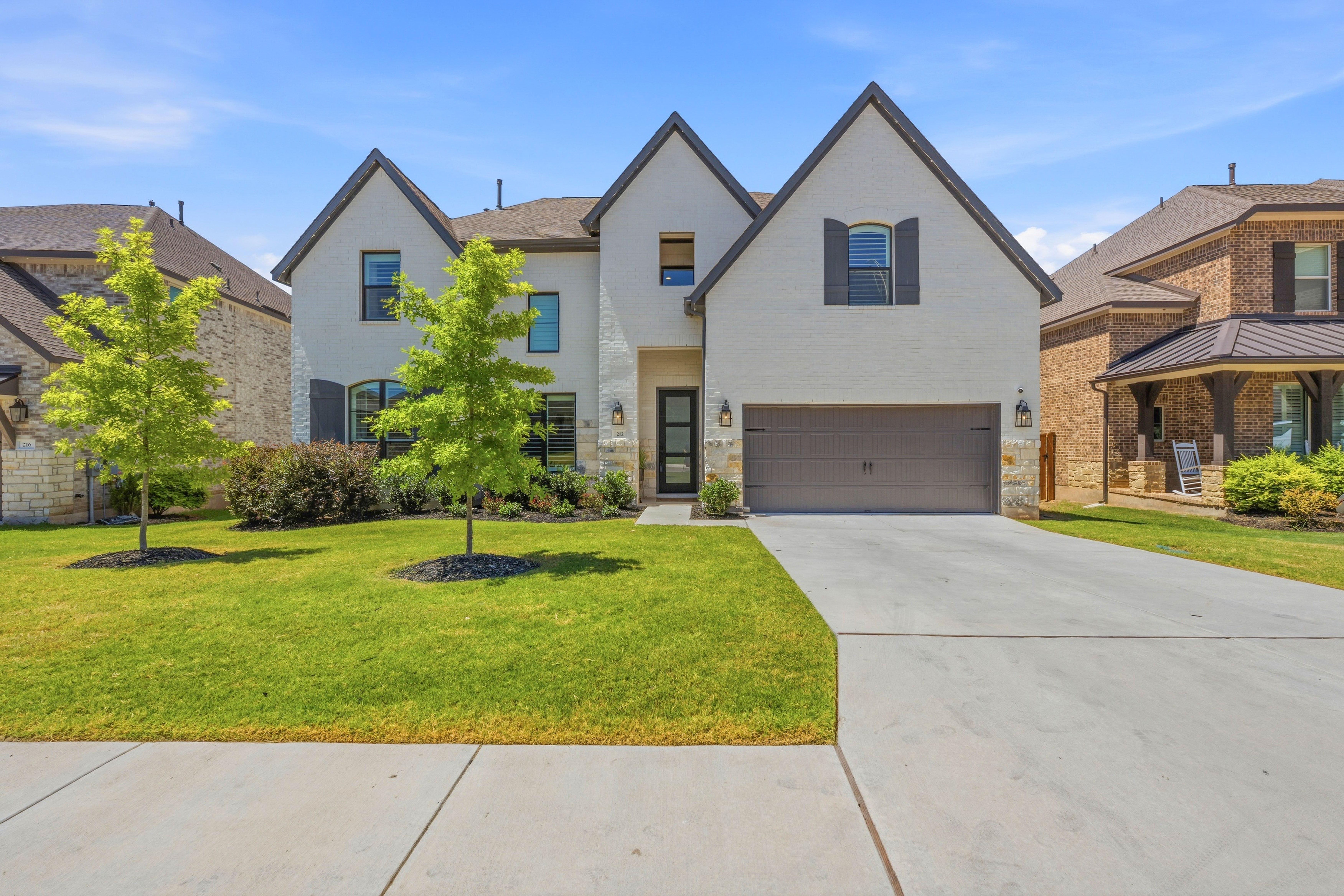 212 Barnstorm Ln 