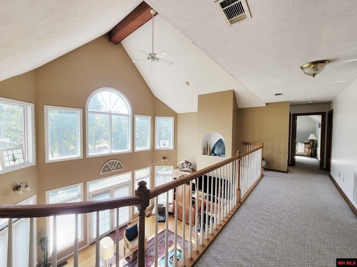 Mountain Home, Arkansas, 72653, United States, 4 Bedrooms Bedrooms, ,5 BathroomsBathrooms,Residential,For Sale,1979940