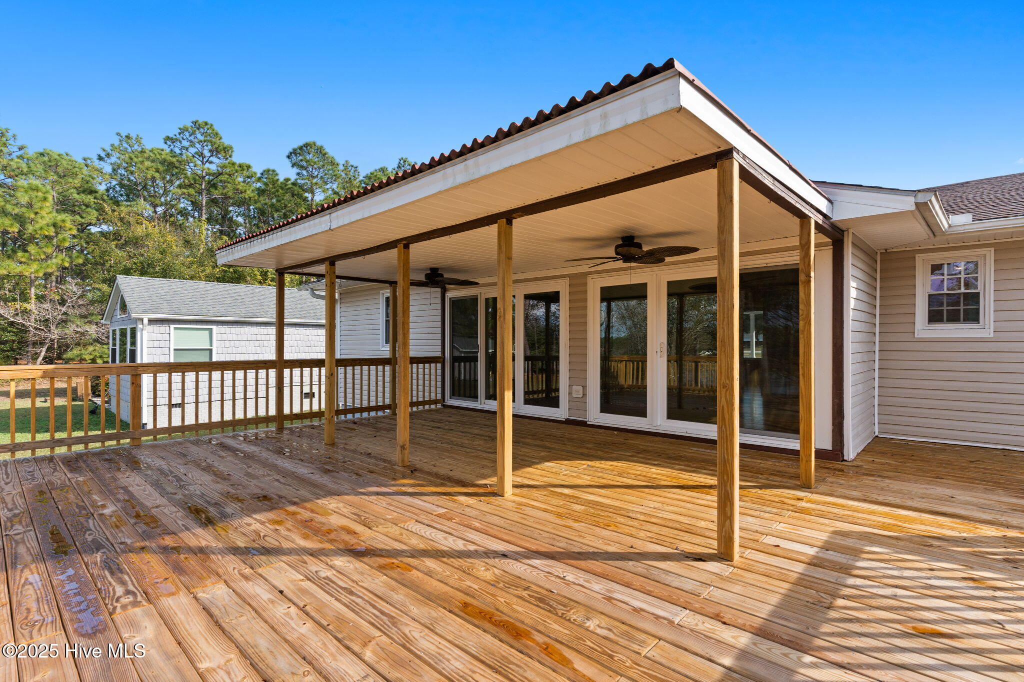 Southport, North Carolina, 28461, United States, 3 Bedrooms Bedrooms, ,2 BathroomsBathrooms,Residential,For Sale,1999197