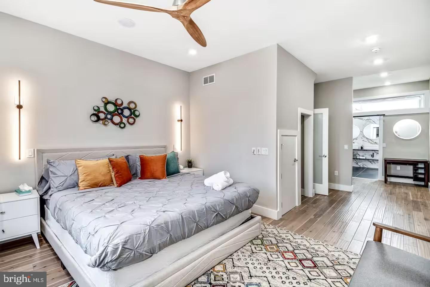 Philadelphia, Pennsylvania, 19146, United States, 4 Bedrooms Bedrooms, ,4 BathroomsBathrooms,Residential,For Sale,1877364