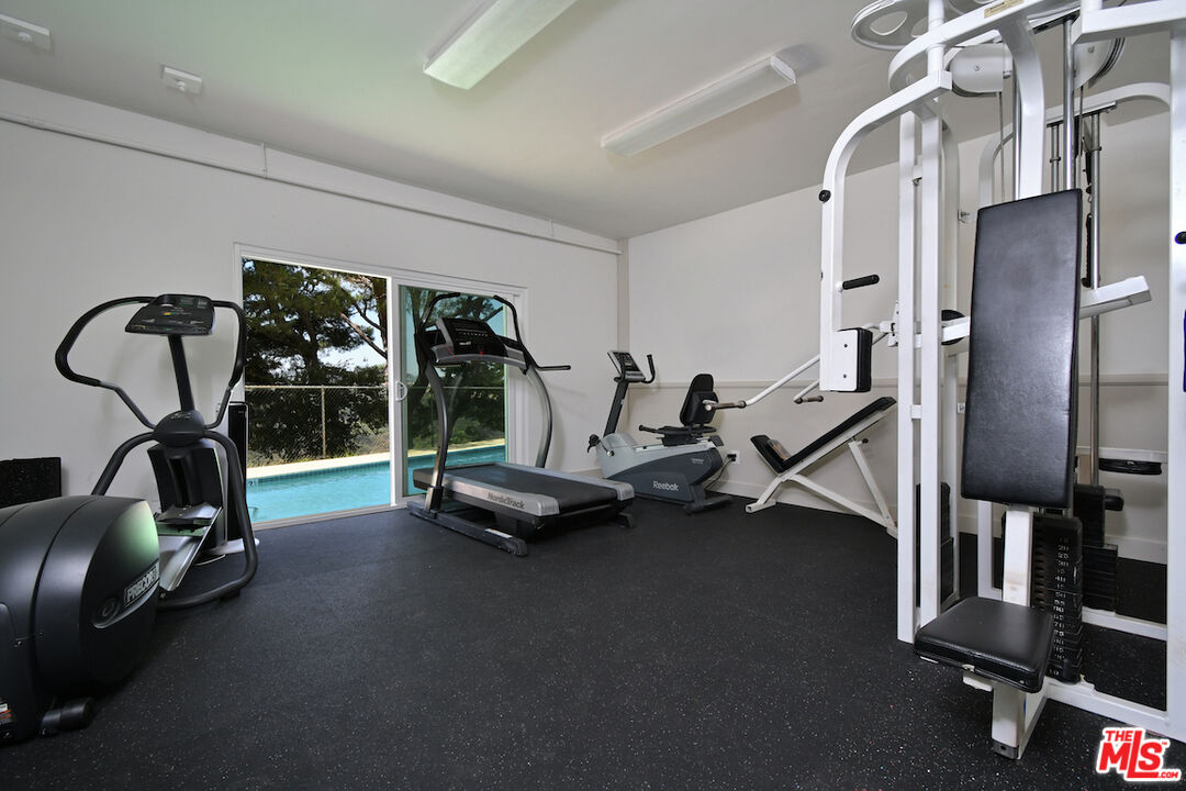 Los Angeles, California, 90077, United States, 2 Bedrooms Bedrooms, ,2 BathroomsBathrooms,Residential,For Sale,1919812